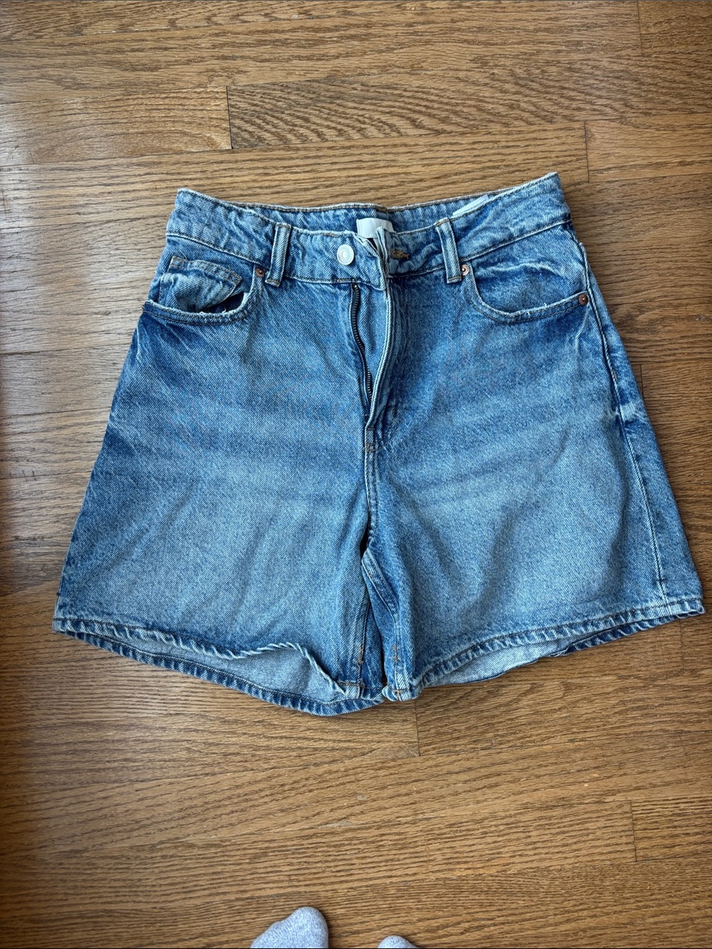 H and m Women's High-Rise Light Blue Denim Shorts